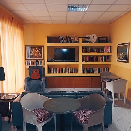 Hotel Armida Laigueglia Kültér fotó